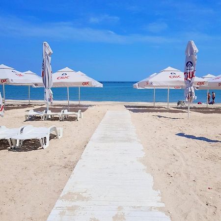 Nick Apartments Mamaia Bagian luar foto
