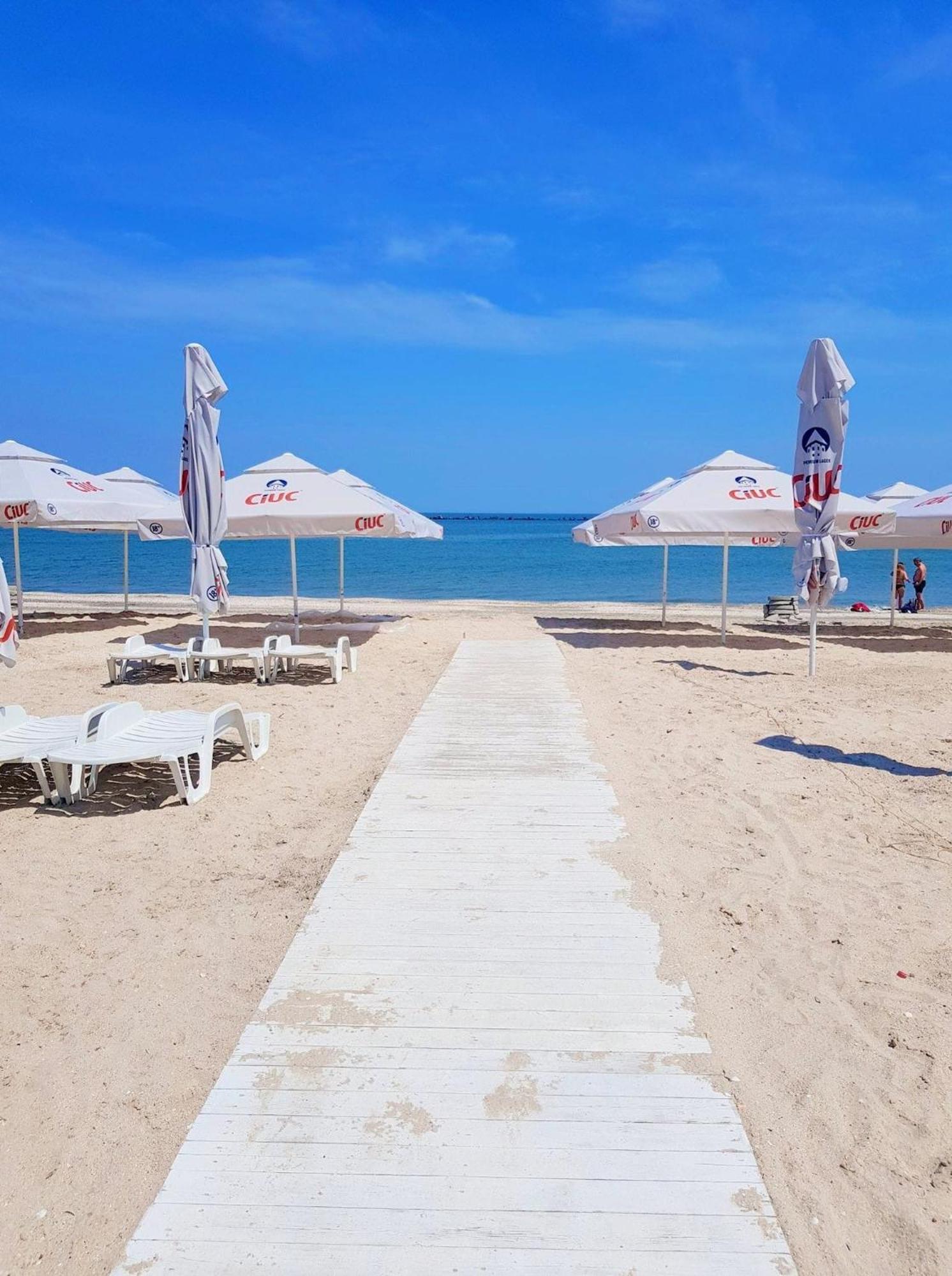 Nick Apartments Mamaia Bagian luar foto