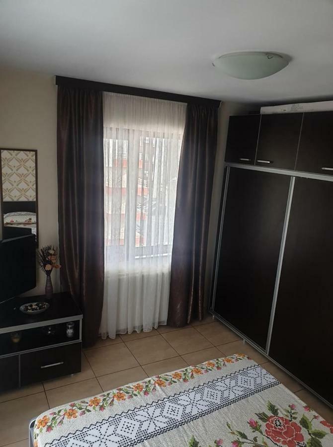 Nick Apartments Mamaia Bagian luar foto